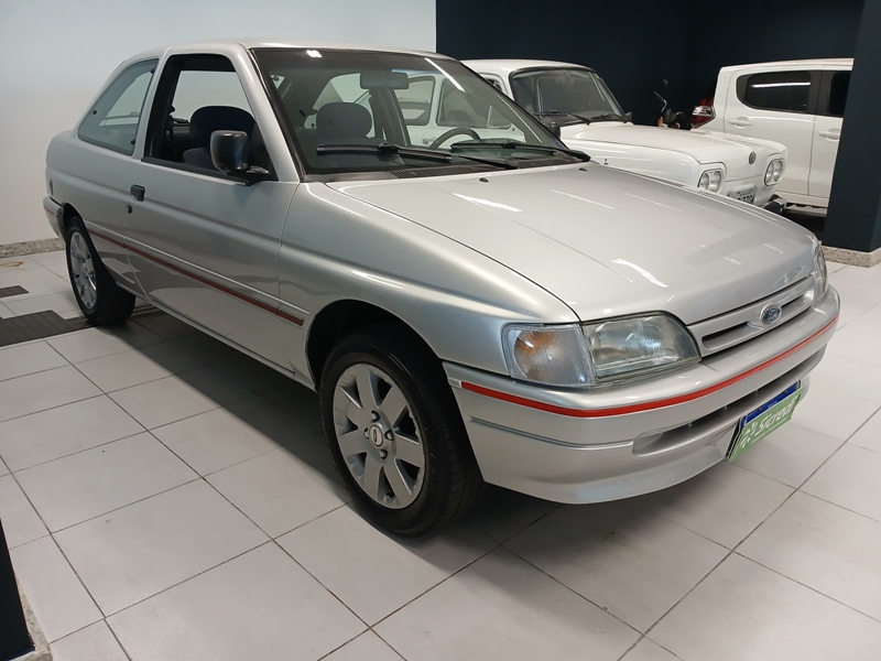 Ford Escort GL 1.6 MPI	