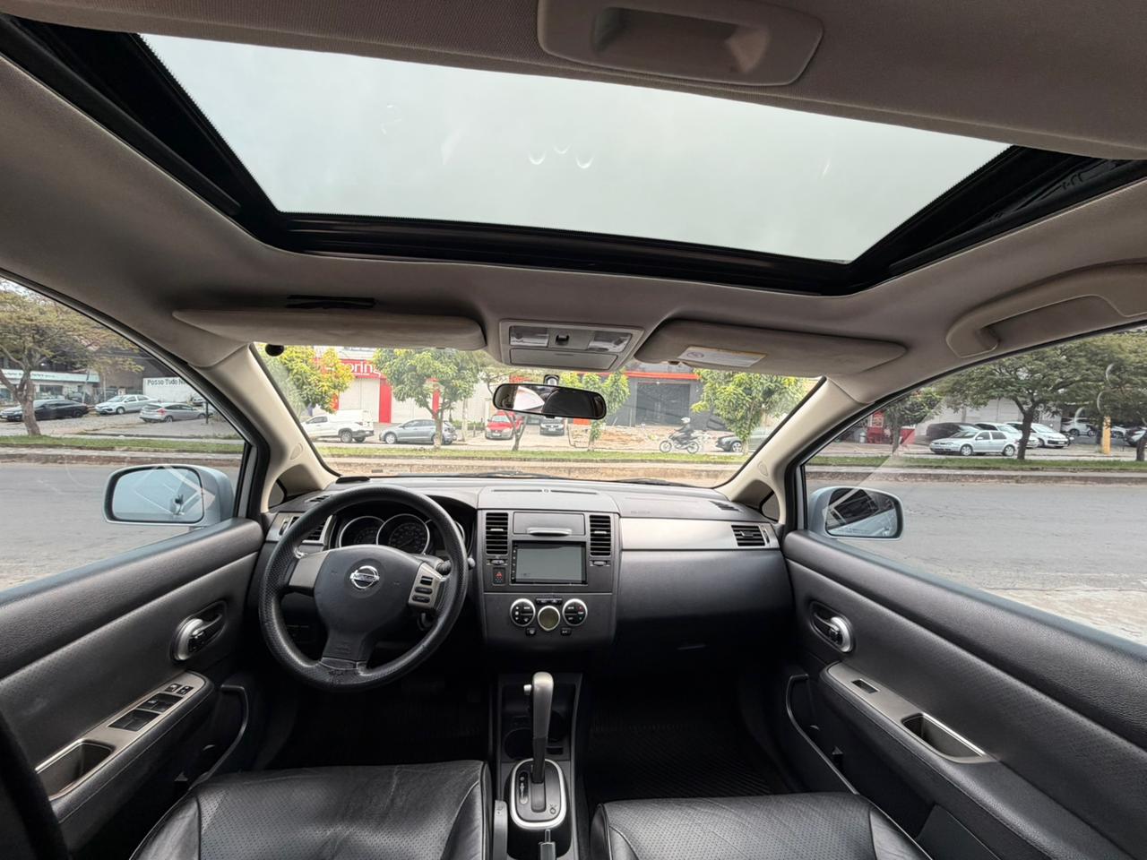 Nissan TIIDA SL 1.8/1.8 Flex 16V Aut.