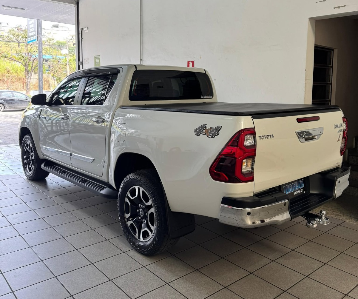Toyota Hilux CD SRX 4x4 2.8 TDI 16V Diesel Aut.