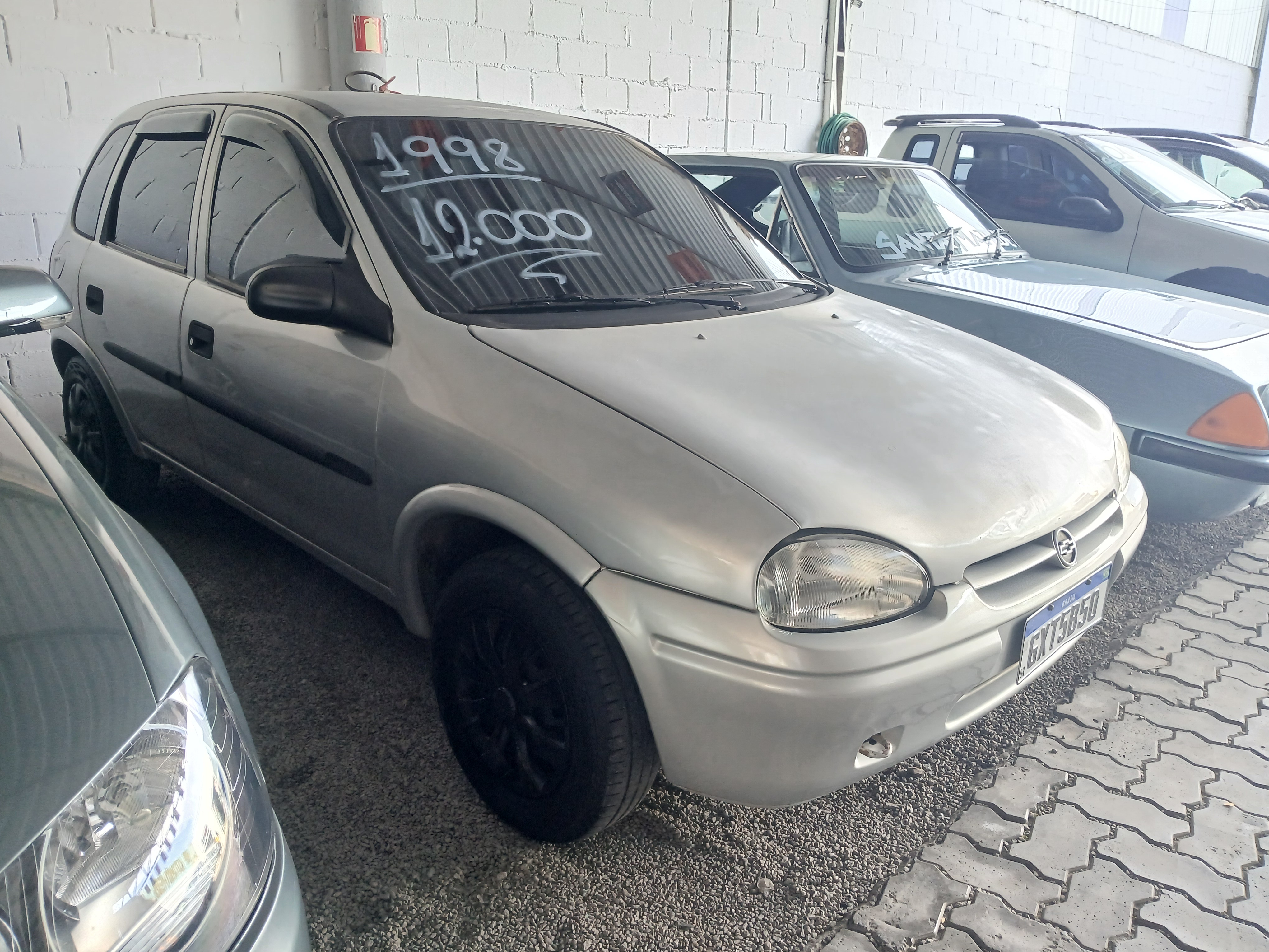 GM - Chevrolet Corsa Hatch	