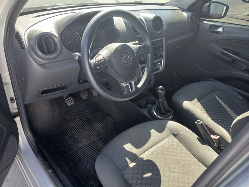 VW - VolksWagen Voyage Confortline 1.6