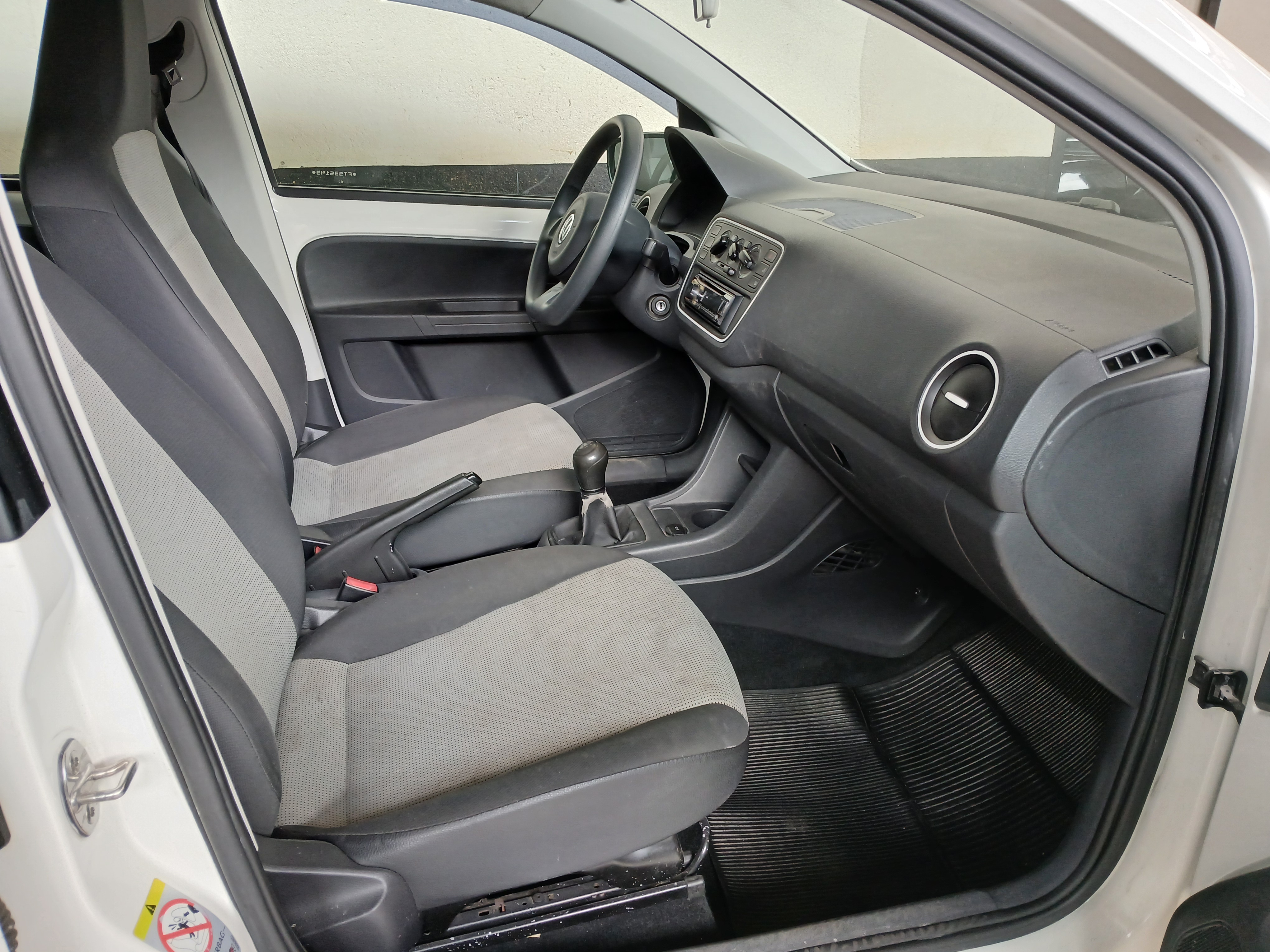 VW - VolksWagen UP Take MA