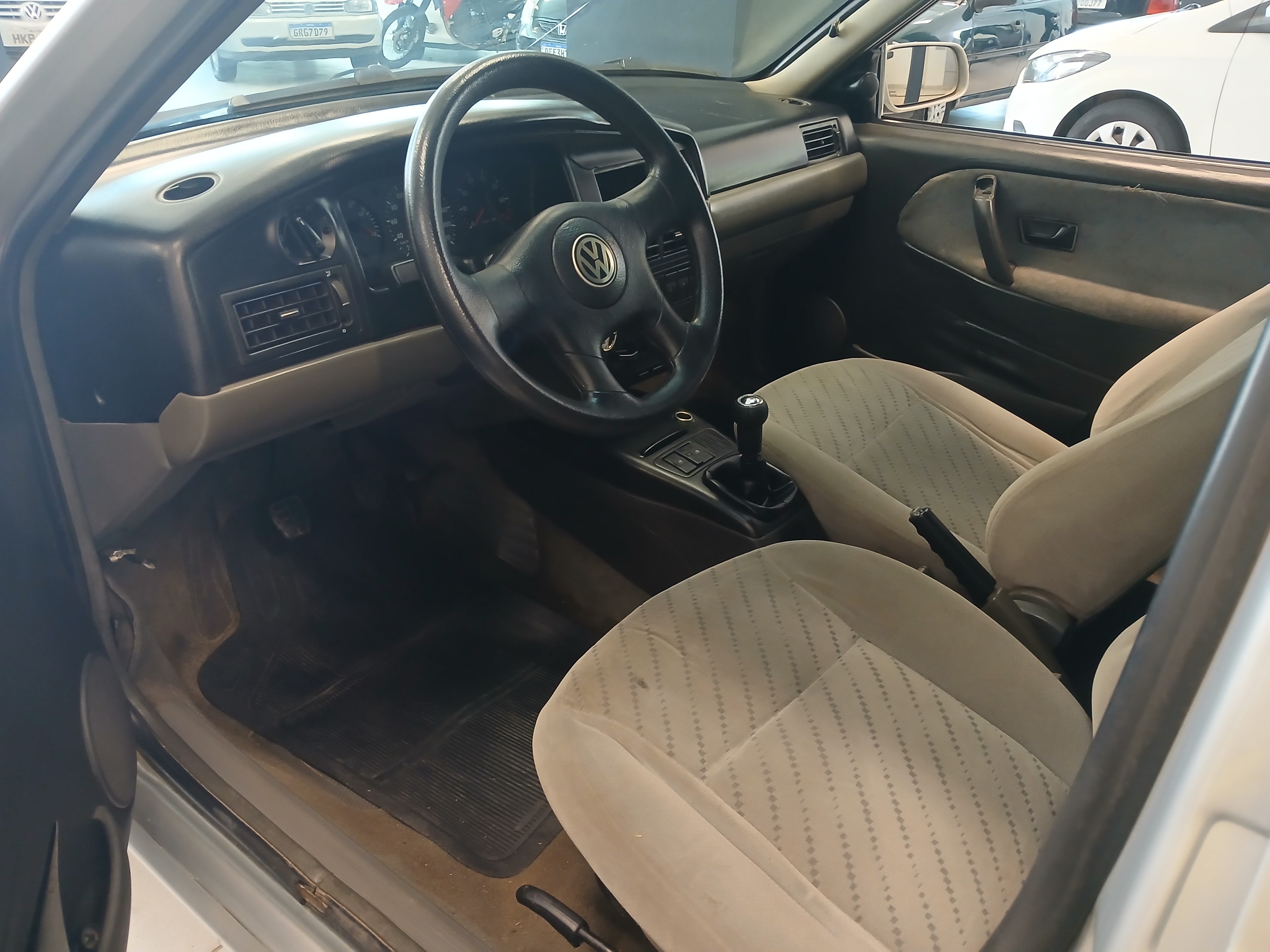 VW - VolksWagen Santana 2.0 Mi 2p e 4p