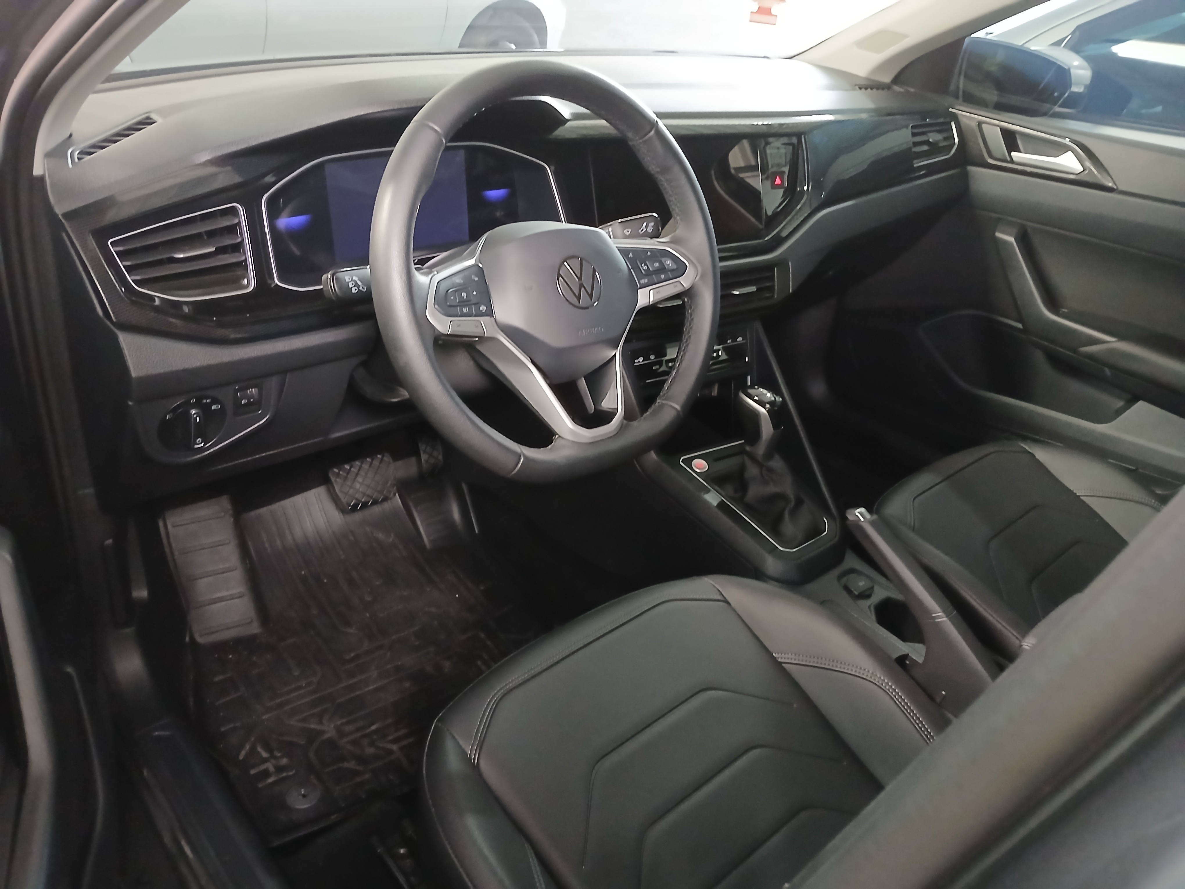 VW - VolksWagen VIRTUS Comfort. 200 TSI 1.0 Flex 12V Aut