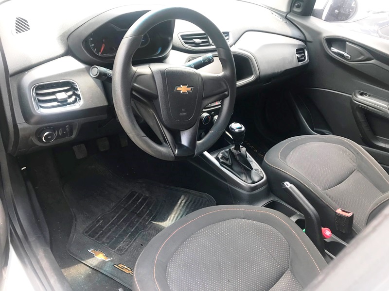 GM - Chevrolet Onix LT 1.4