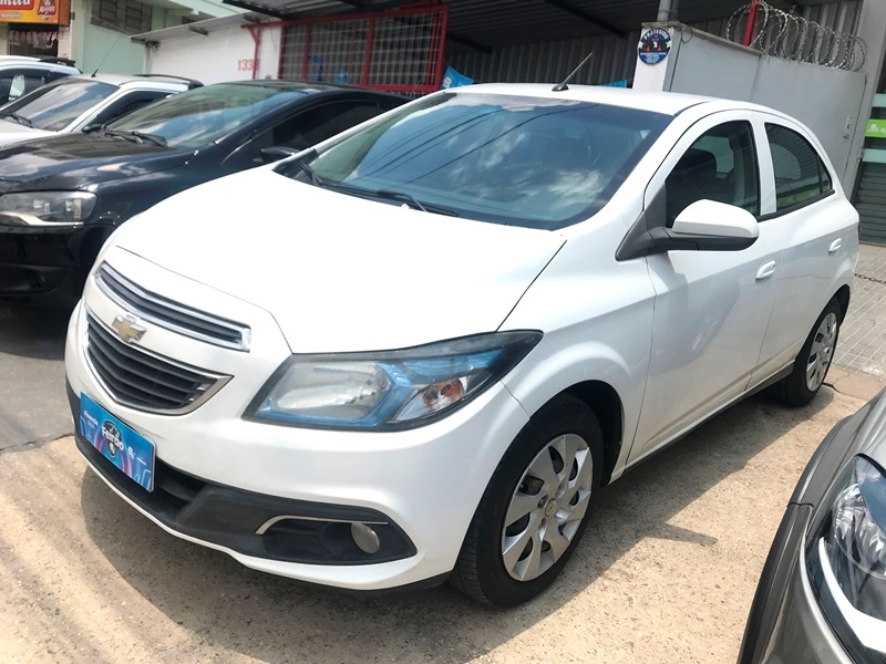 GM - Chevrolet Onix LT 1.4