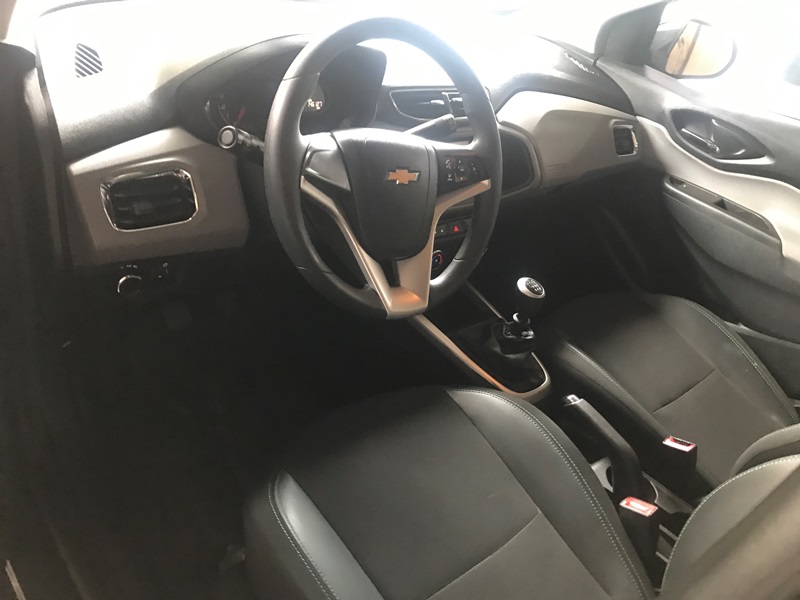 GM - Chevrolet Onix LT 1.0