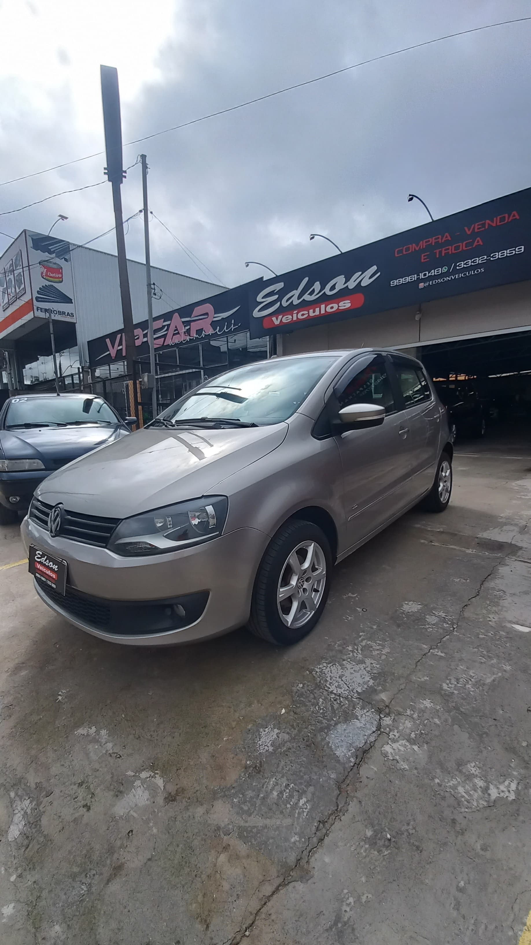 VW - VolksWagen Fox Trendline 1.6 Flex 8V 5p