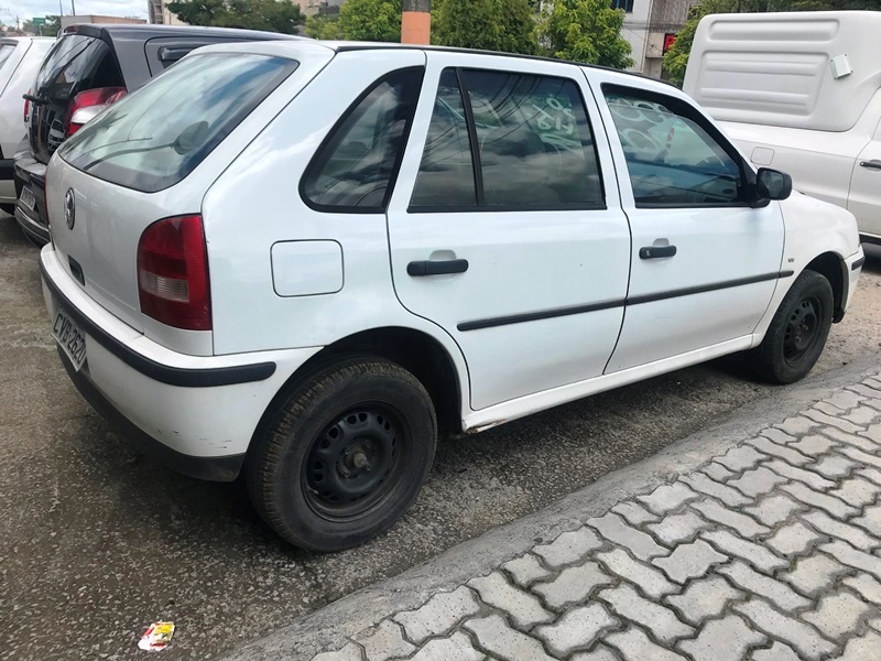 VW - VolksWagen Gol 1.0 Plus 16v 4p