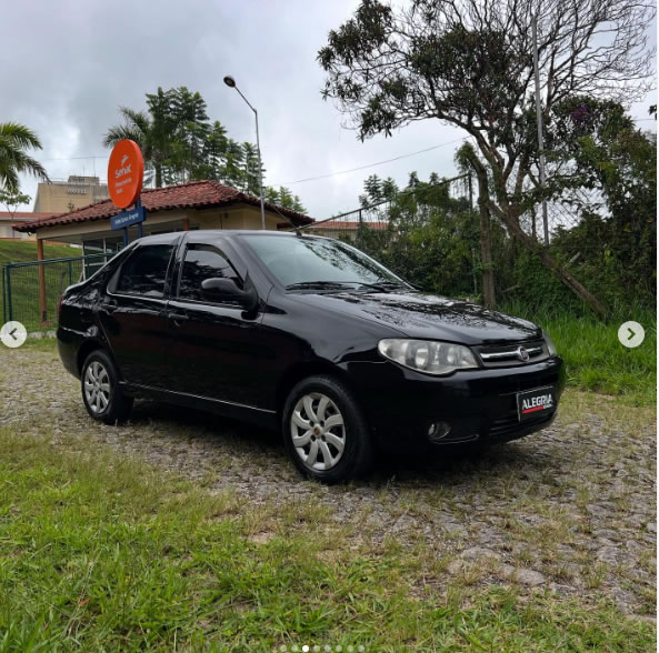 Fiat Siena Celebration 1.0 Fire Flex 8V 4p