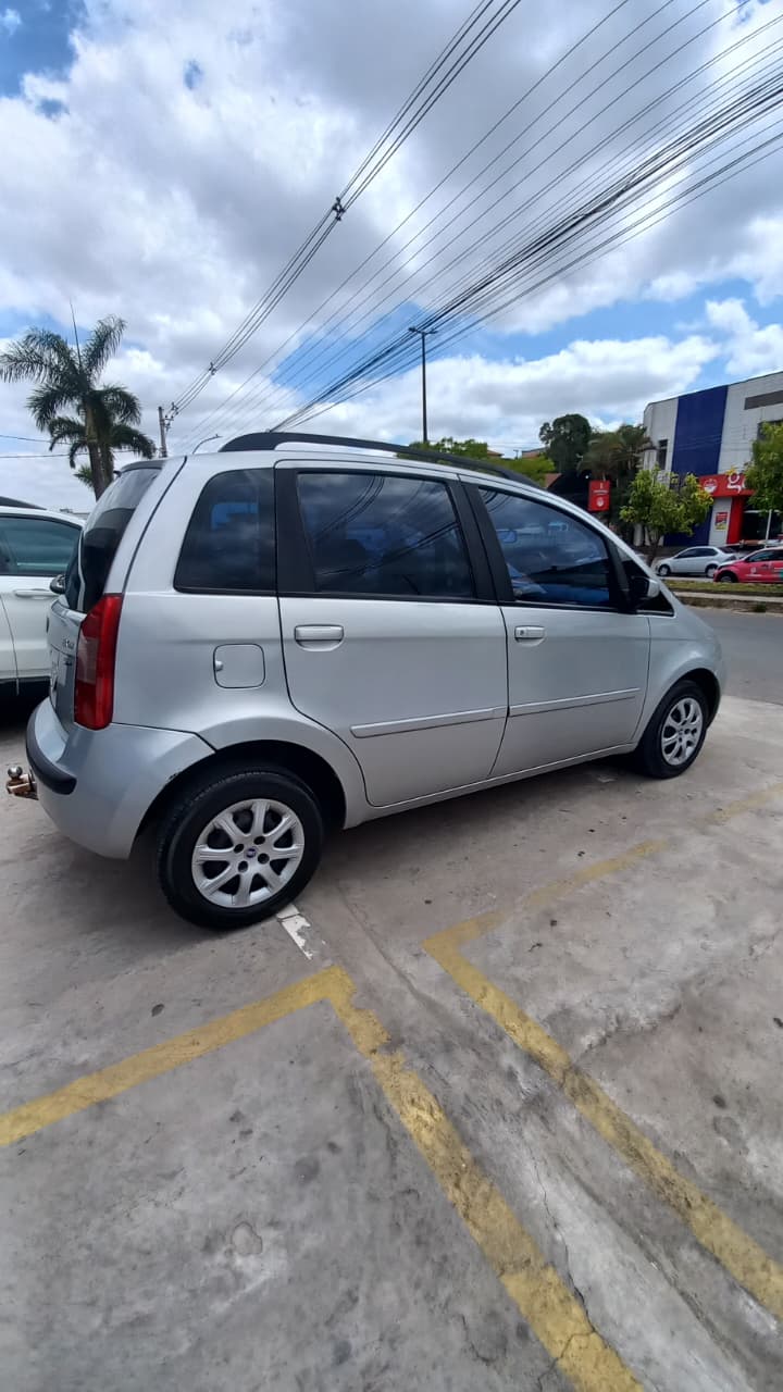 Fiat Idea ATTRACTIVE 1.4 Fire Flex 8V 5p