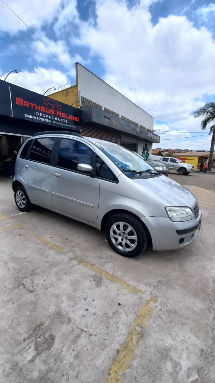 Fiat Idea ATTRACTIVE 1.4 Fire Flex 8V 5p	