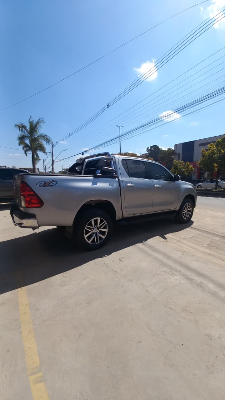 Toyota Hilux CD SRX 4x4 2.8 TDI 16V Diesel Aut.