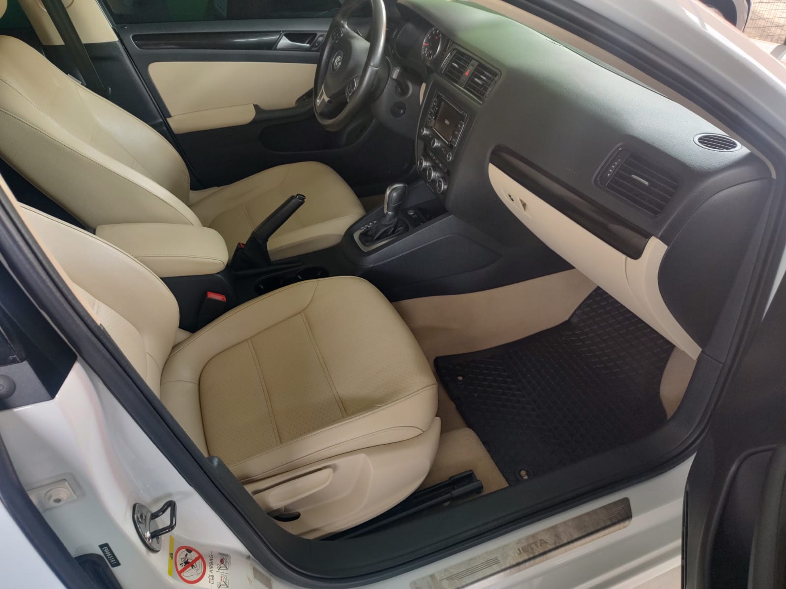 VW - VolksWagen JETTA Comfortline 2.0 T.Flex 8V 4p Tipt.