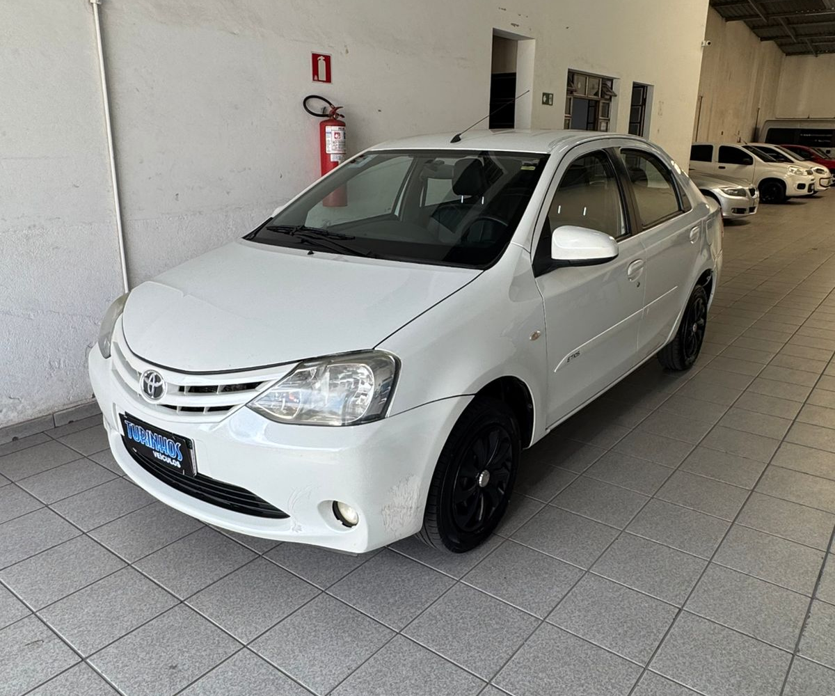 Toyota ETIOS XS Sedan1.5 Flex 16V 4p Mec.