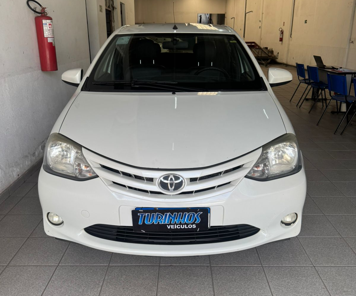 Toyota ETIOS XS Sedan1.5 Flex 16V 4p Mec.