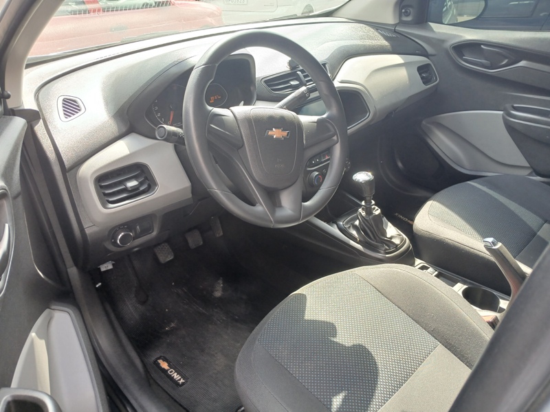 GM - Chevrolet Onix Joy