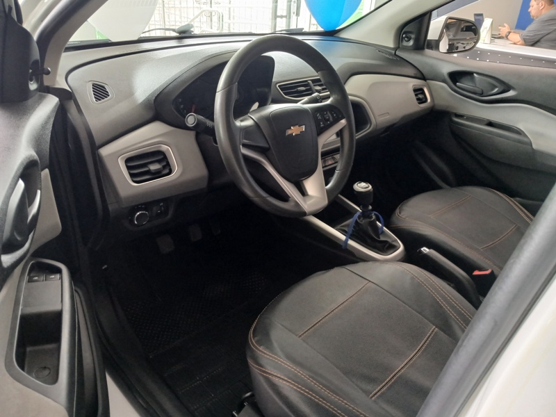 GM - Chevrolet Onix Joy