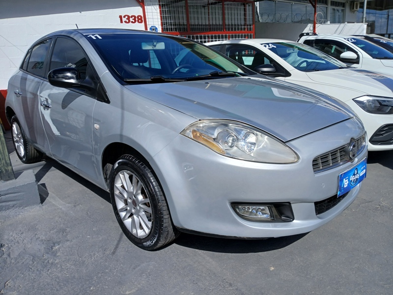 Fiat Bravo ESSENCE 1.8 Flex 16V 5p