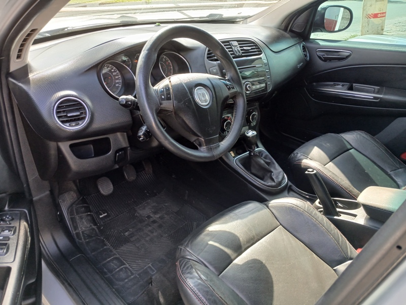 Fiat Bravo ESSENCE 1.8 Flex 16V 5p