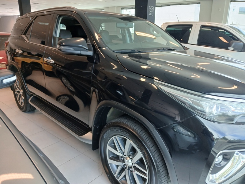 Toyota Hilux SW4 SRX 4x4 4.0 V6 24V Aut.	
