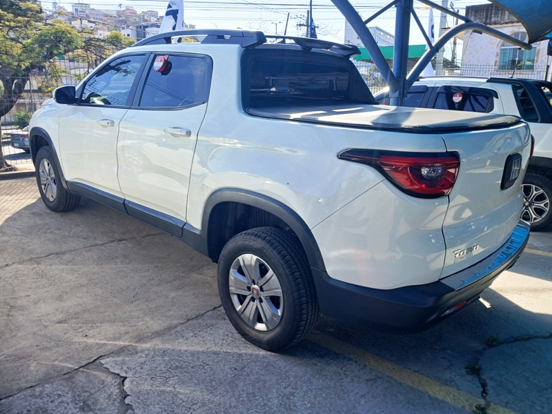 Fiat TORO Freedon TURBO AT6	