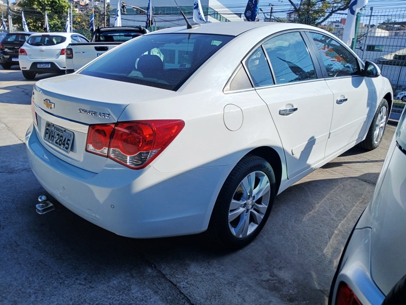 GM - Chevrolet Cruze LTZ Sedan