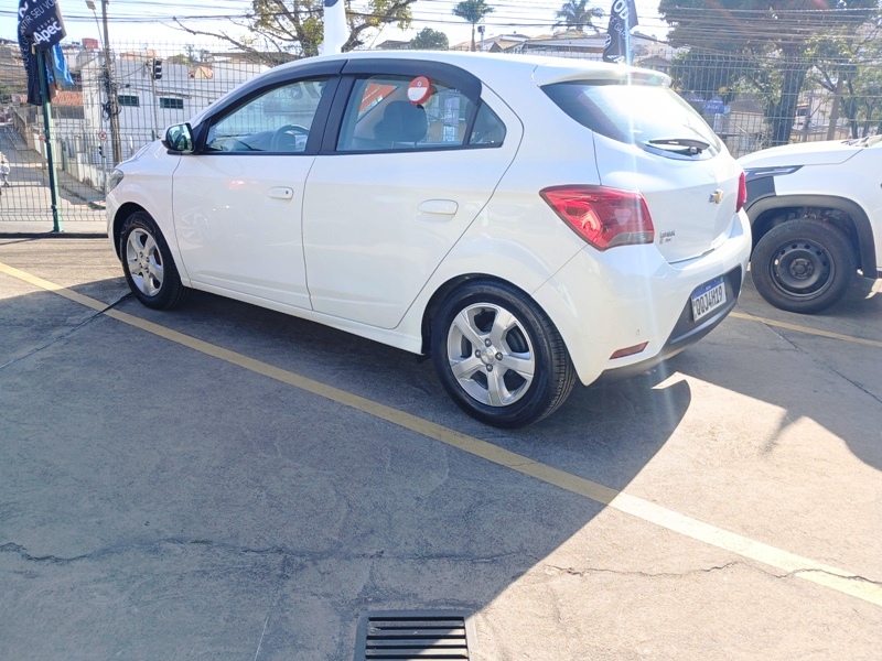 GM - Chevrolet ONIX HATCH LT 1.4 8V FlexPower 5p Aut.