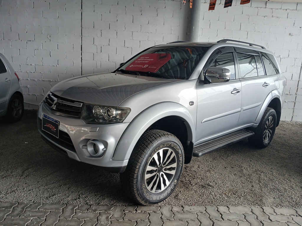 Mitsubishi Pajero DAKAR HPE 3.2 4x4 T.I Dies 5p Aut