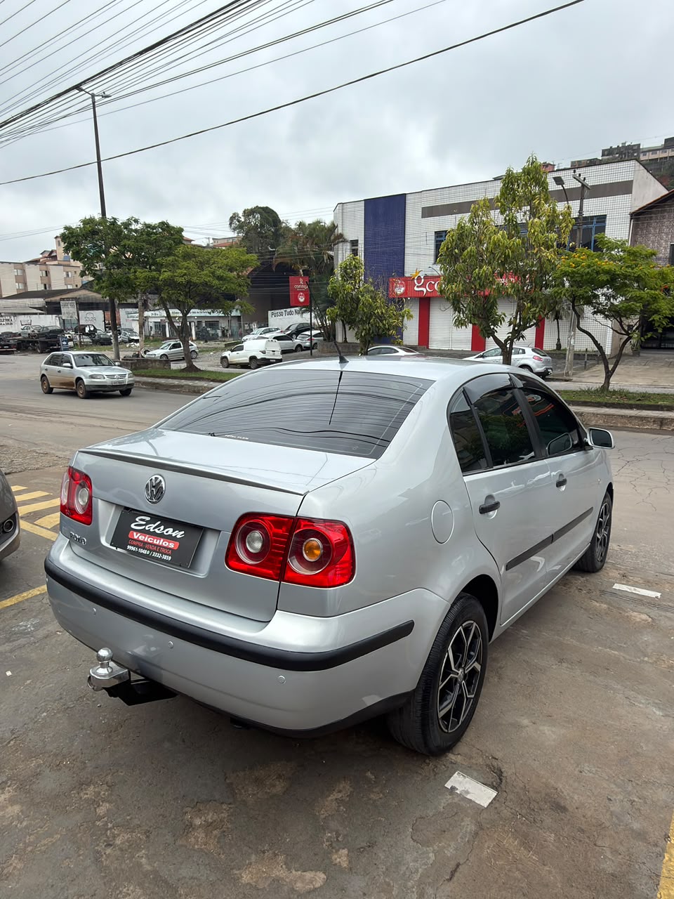 VW - VolksWagen Polo Sedan 1.6 Mi Total Flex 8V 4p