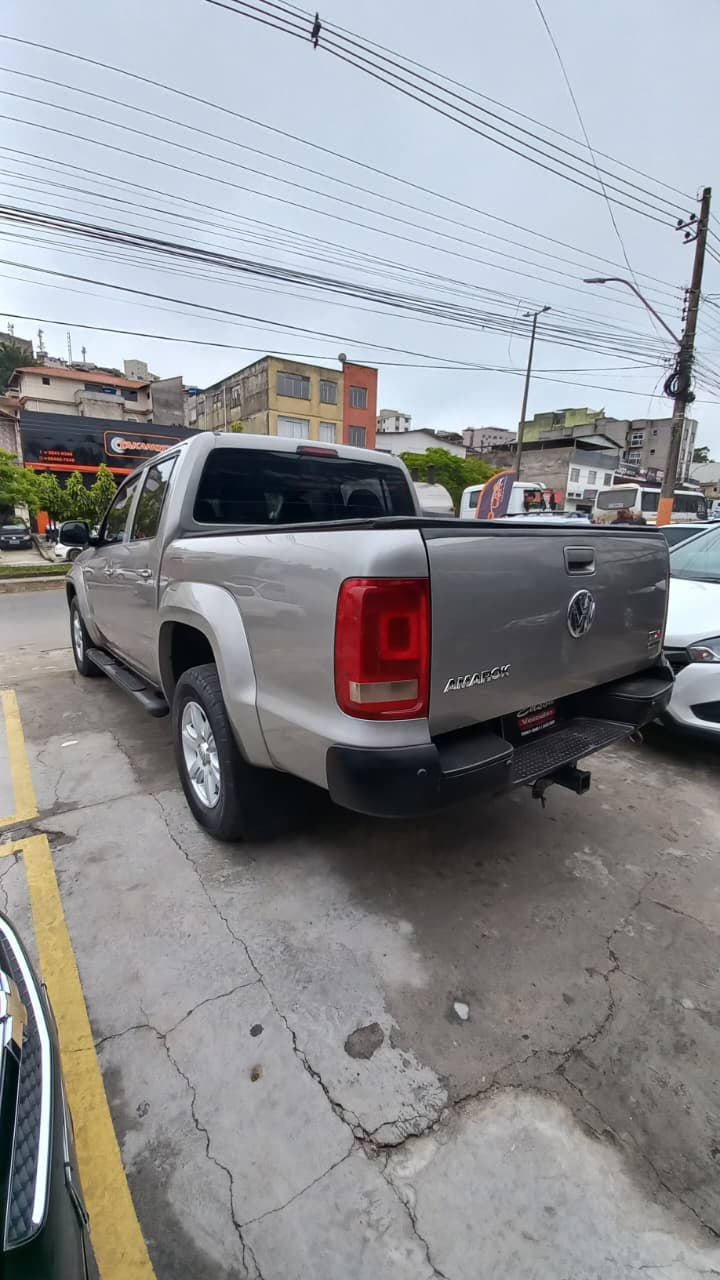 VW - VolksWagen AMAROK Trendline CD 2.0 TDI 4X4 Dies Aut