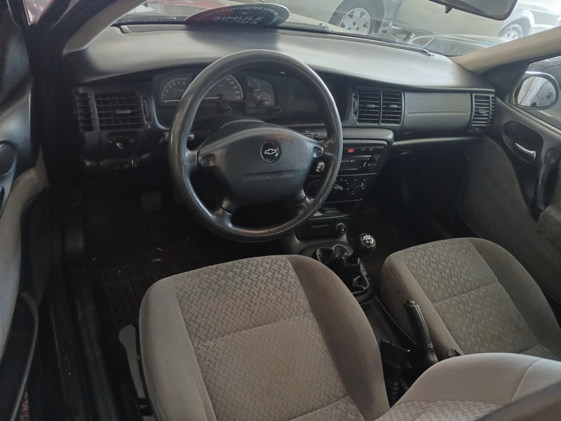 GM - Chevrolet Vectra CD 2.0 (modelo antigo)